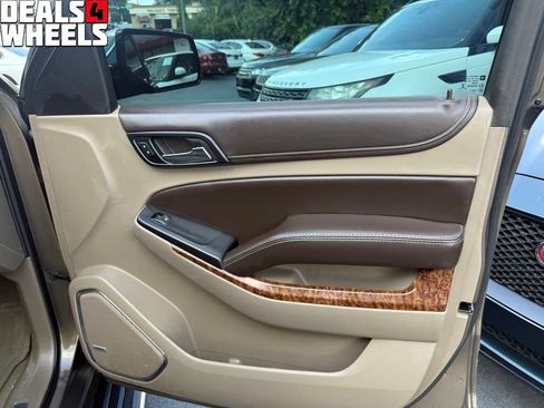 Used 2016 Chevrolet Suburban LTZ RWD image 31