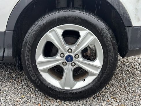 Used 2014 Ford Escape SE FWD image 2