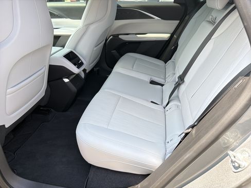 Certified 2024 Cadillac Lyriq Luxury AWD/4WD image 20