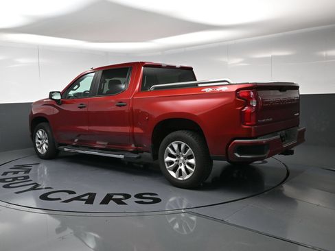 Used 2019 Chevrolet Silverado 1500 Custom w/ Custom Value Package AWD/4WD image 7