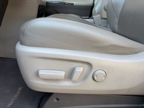 Used 2015 Toyota Sienna XLE Premium image 13