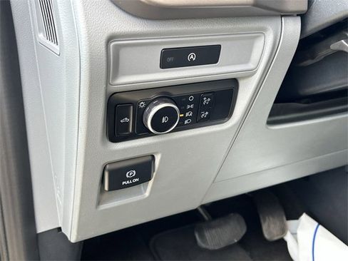 Used 2025 Ford F150 XLT w/ Equipment Group 301A Standard image 17