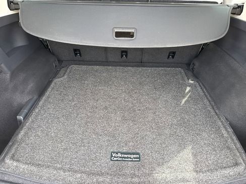 Used 2019 Volkswagen Tiguan S w/ Driver Assistance Package AWD/4WD image 10