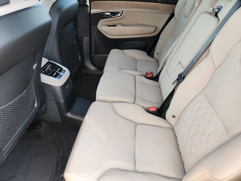New 2026 Volvo XC90 T8 Plus w/ Protection Package Premier image 17