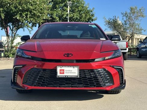 Used 2026 Toyota Camry Hybrid w/ Convenience Package FWD image 7