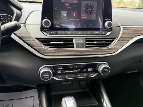 Used 2020 Nissan Altima 2.5 Platinum image 16