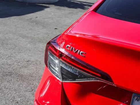 Used 2025 Honda Civic Sport image 8
