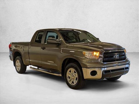 Used 2013 Toyota Tundra 4x4 Double Cab w/ Tow Pkg image 3