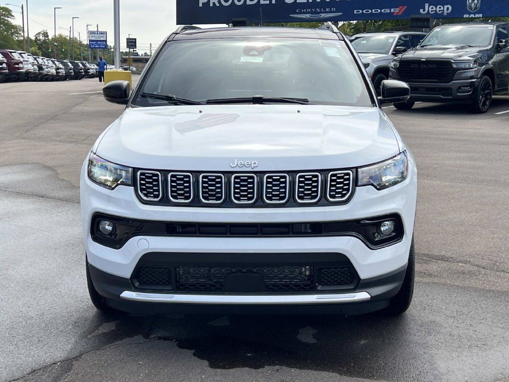 Used 2026 Jeep Compass Limited w/ Sun, Sound & Navigation Group AWD/4WD image 9