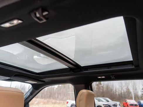 Used 2022 Ford F150 Lariat w/ Equipment Group 502A High image 13