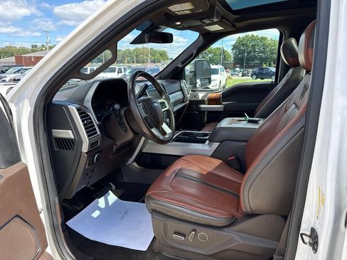 Used 2018 Ford F350 King Ranch w/ King Ranch Ultimate Package AWD/4WD image 26
