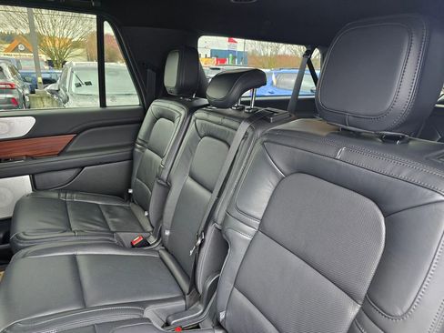 Used 2024 Lincoln Navigator L Reserve image 17