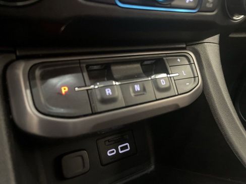 Used 2022 GMC Acadia AT4 image 10