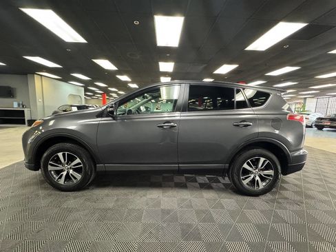 Used 2018 Toyota RAV4 XLE image 9