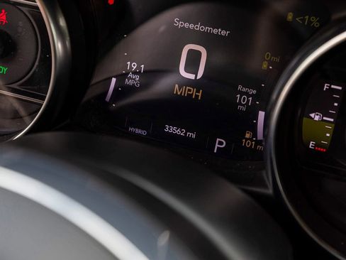 Used 2023 Jeep Wrangler Unlimited Sahara w/ Cold Weather Group AWD/4WD image 18