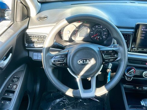 Certified 2021 Kia Rio S image 18