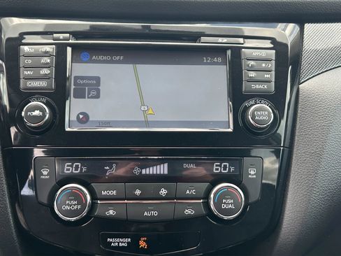 Used 2015 Nissan Rogue SL image 17