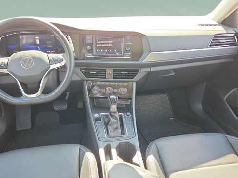 Used 2023 Volkswagen Jetta SE w/ Panoramic Sunroof Package FWD image 12