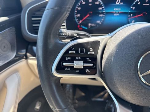 Used 2020 Mercedes-Benz GLS 450 4MATIC image 16