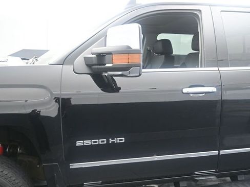 Used 2018 Chevrolet Silverado 2500 LTZ w/ Duramax Plus Package image 19