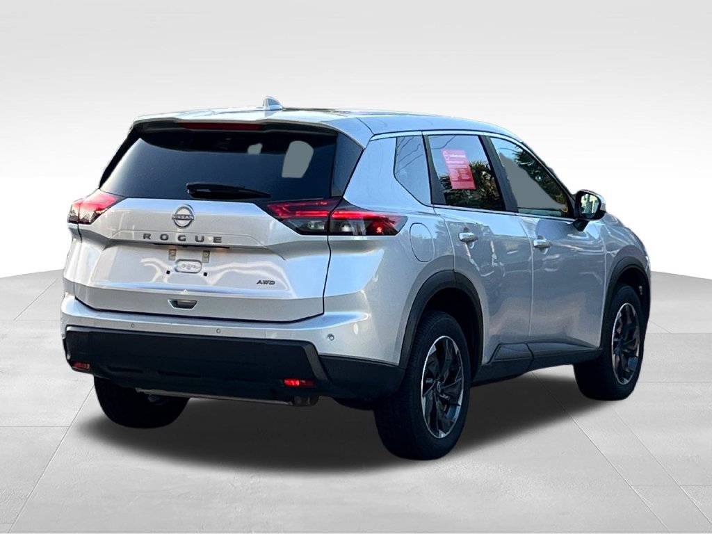 Used 2025 Nissan Rogue SV AWD/4WD image 5