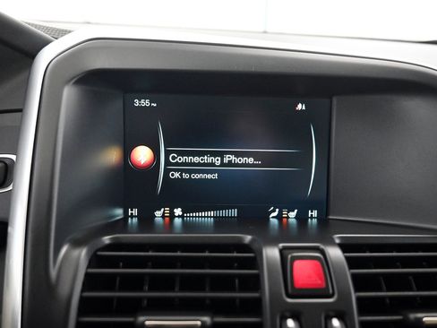 Used 2015 Volvo XC60 T5 image 11