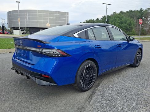 New 2026 Nissan Sentra SR FWD image 4