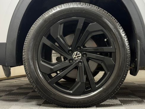 Used 2022 Volkswagen Atlas SE FWD image 12
