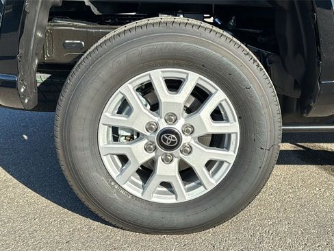 New 2025 Toyota Tacoma SR5 image 12