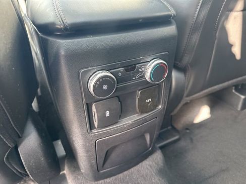 Used 2022 Ford Explorer XLT w/ Equipment Group 202A image 13