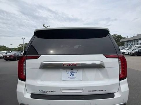 Used 2023 GMC Yukon Denali w/ LPO, Floor Liner Package AWD/4WD image 7