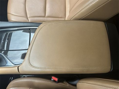 Used 2020 Buick Enclave Premium image 24