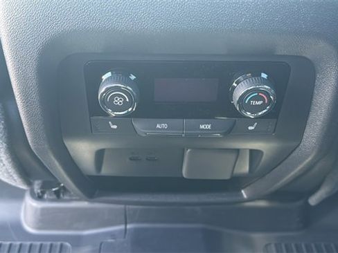 New 2026 Chevrolet Traverse RS image 23