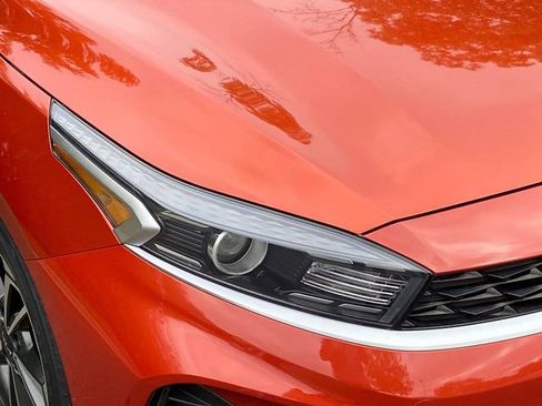Used 2023 Kia Forte LXS w/ LXS Technology Package FWD image 4