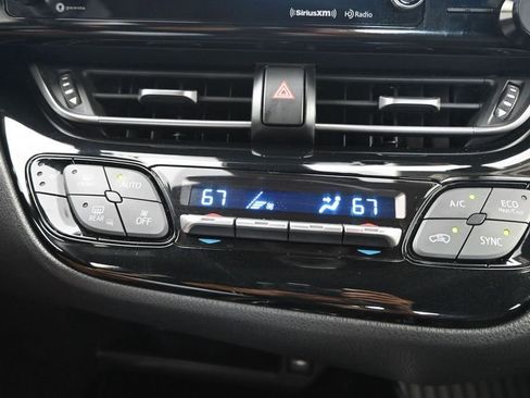 Used 2019 Toyota C-HR Limited FWD image 34