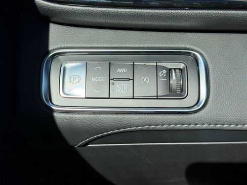 New 2026 Buick Enclave Avenir w/ Super Cruise Package image 12