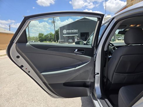 Used 2013 Hyundai Sonata GLS w/ Popular Equipment Pkg FWD image 6