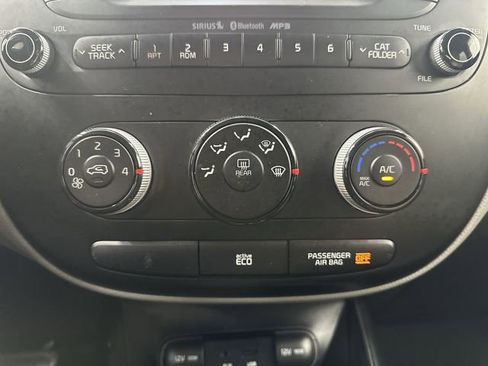 Used 2014 Kia Soul image 17