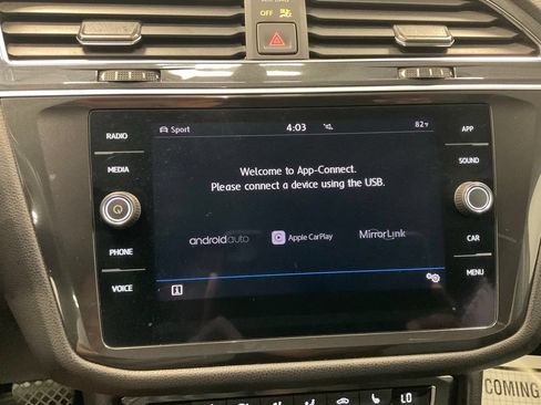 Used 2019 Volkswagen Tiguan SE AWD/4WD image 19