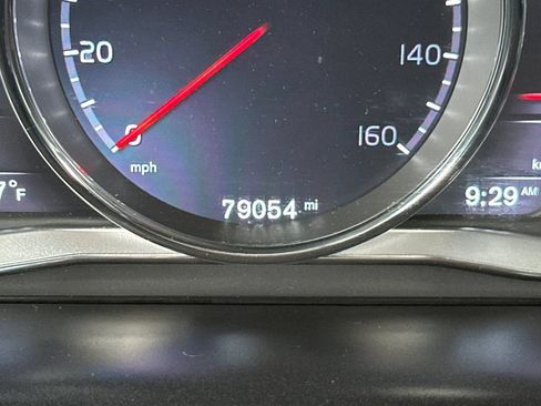 Used 2016 Volvo XC60 T5 Premier w/ Proximity Package FWD image 29