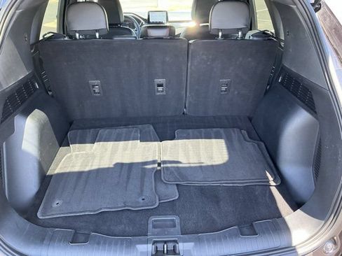 Used 2025 Ford Escape ST-Line AWD/4WD image 18