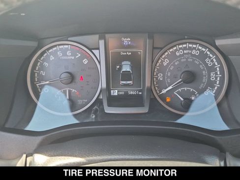 Used 2021 Toyota Tacoma SR5 AWD/4WD image 20