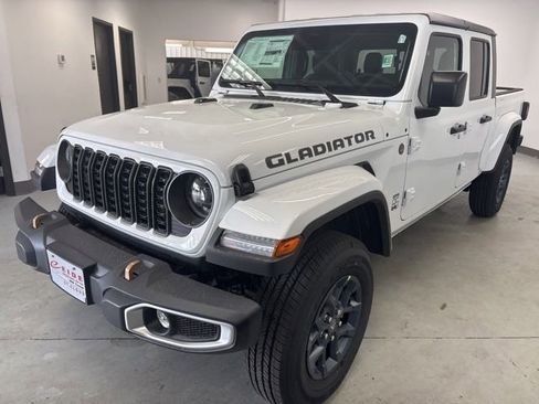 New 2026 Jeep Gladiator Sport AWD/4WD image 3