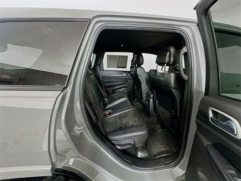 Used 2020 Jeep Grand Cherokee Altitude image 26