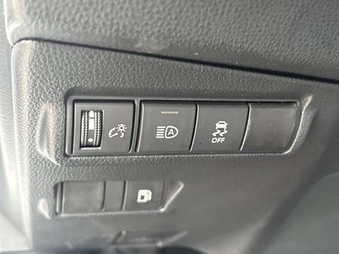 Used 2025 Toyota Corolla Cross AWD Hybrid image 20