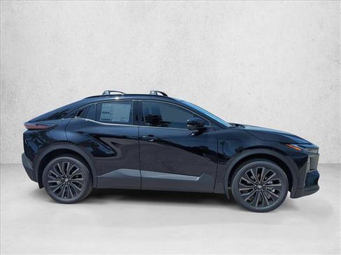 New 2026 Toyota C-HR AWD/4WD image 4