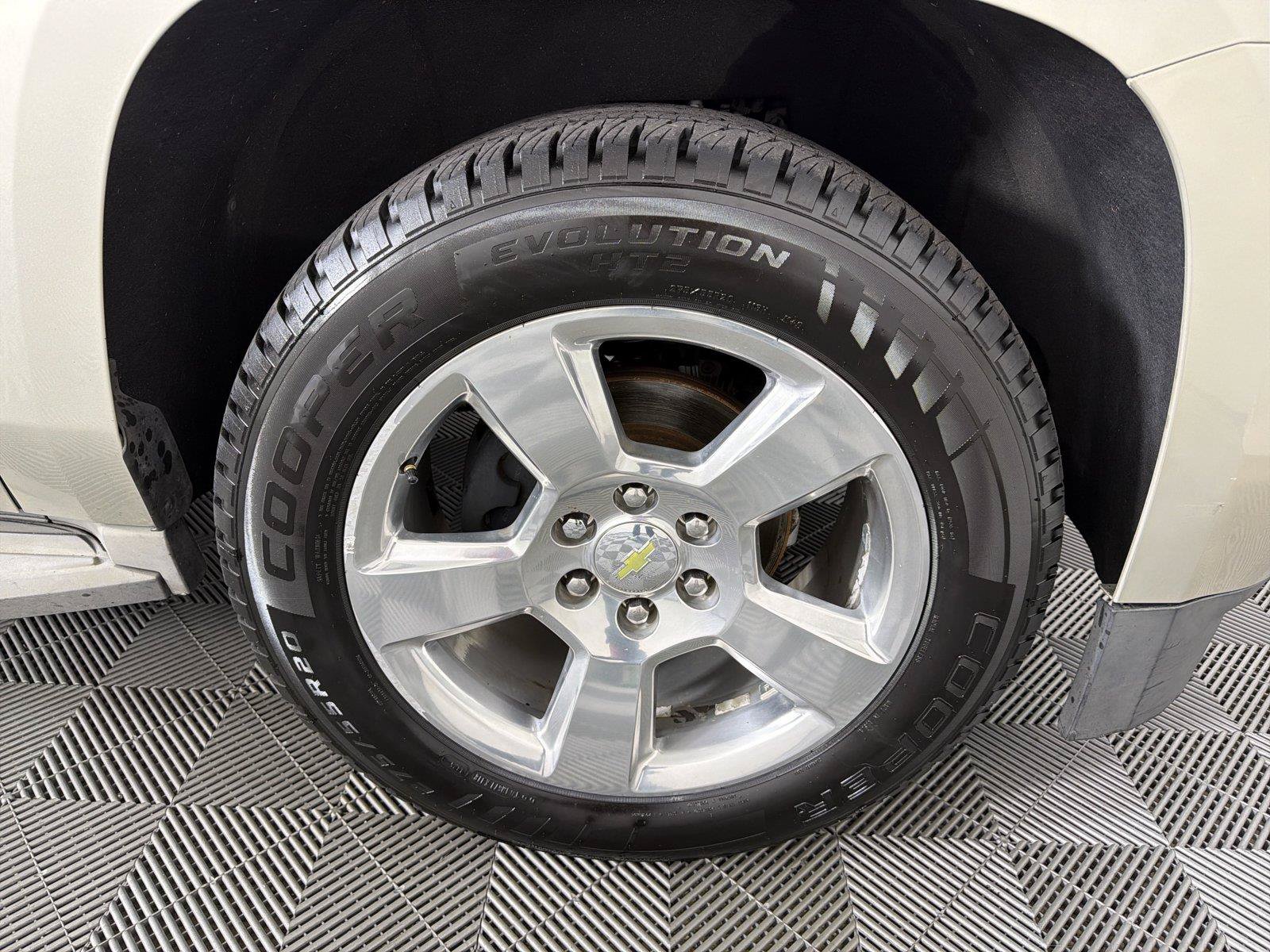 Used 2015 Chevrolet Tahoe LT RWD image 11