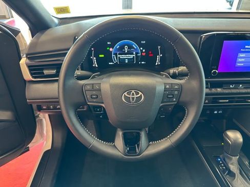 Certified 2025 Toyota Camry SE AWD/4WD image 18