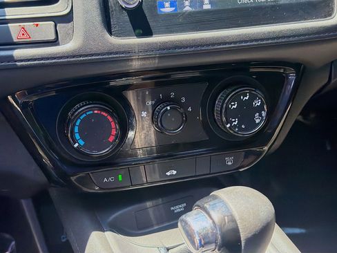 Used 2021 Honda HR-V Sport image 14