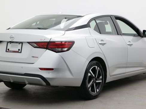 Used 2021 Nissan Sentra SV FWD image 7